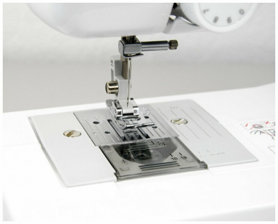 Швейная машина BROTHER J17S белый/розовый от магазина Лидер